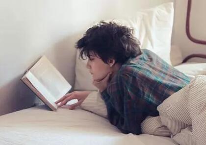 为什么日语翻译成中文之后,读起来总是怪怪的?